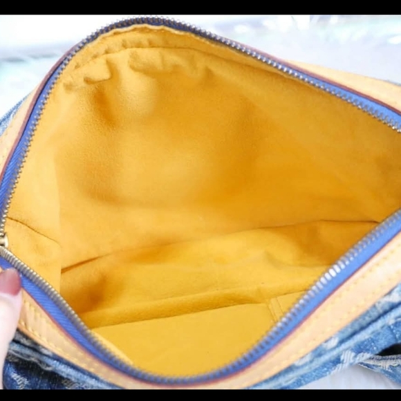 Authentic Louis Vuitton Monogram Denim Crossbodt/ Bum Bag - Picture 10 of 16